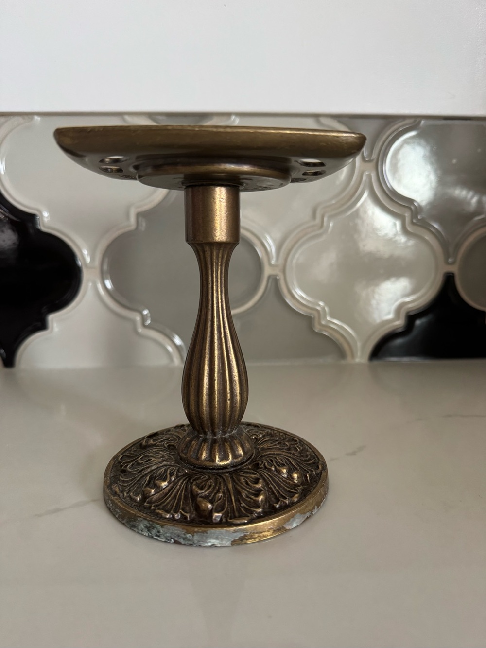 Ornate solid Brass Pedestal Soap Dish - Picture 3 of 9